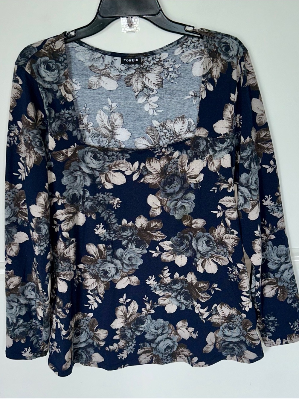 Torrid woman’s Navy Floral Scoop Neck Long Sleeve Top
